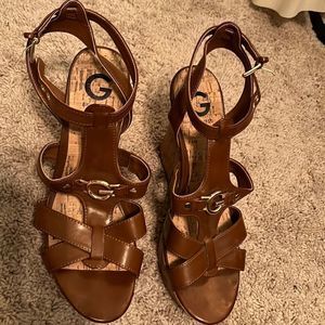 G by guess wedges